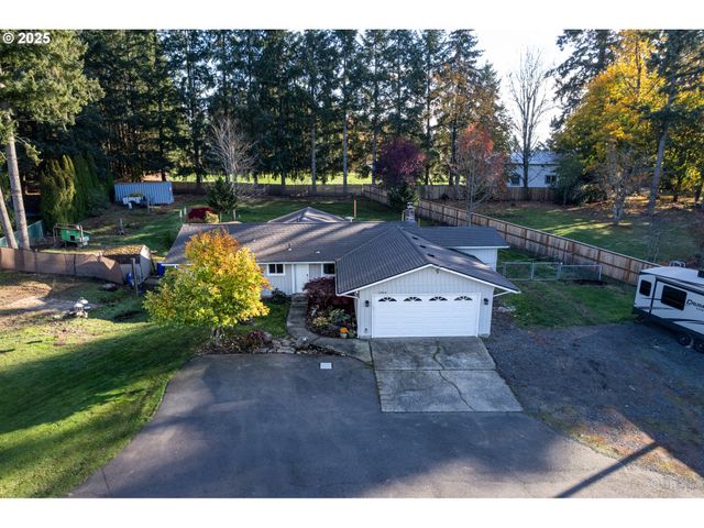 17000 Se FOREST HILL Dr, Damascus, OR 97089