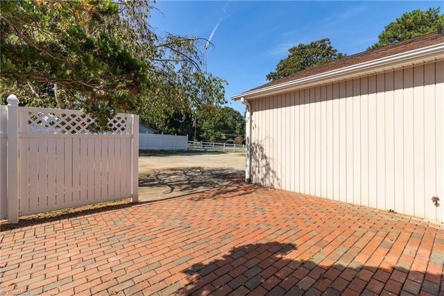 3414 Edgefield Road, Greensboro, NC 27409