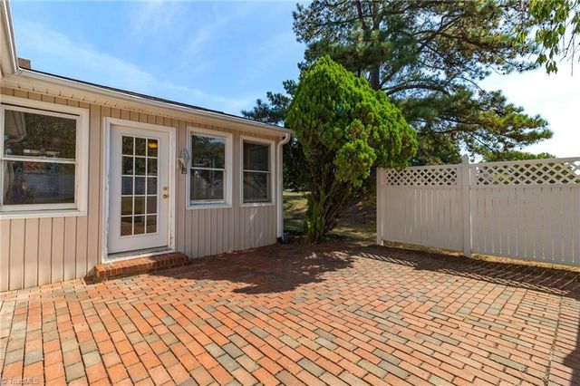 3414 Edgefield Road, Greensboro, NC 27409
