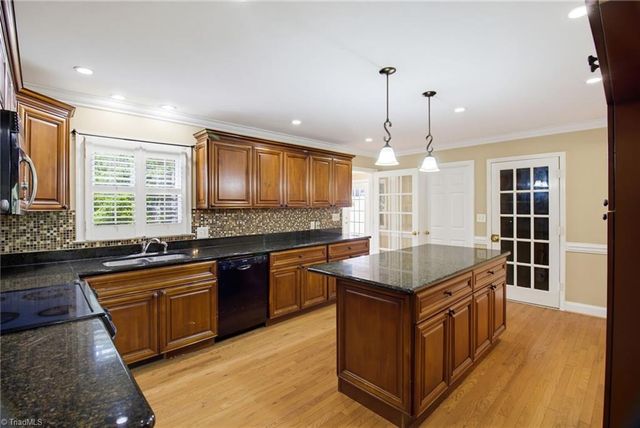 3414 Edgefield Road, Greensboro, NC 27409