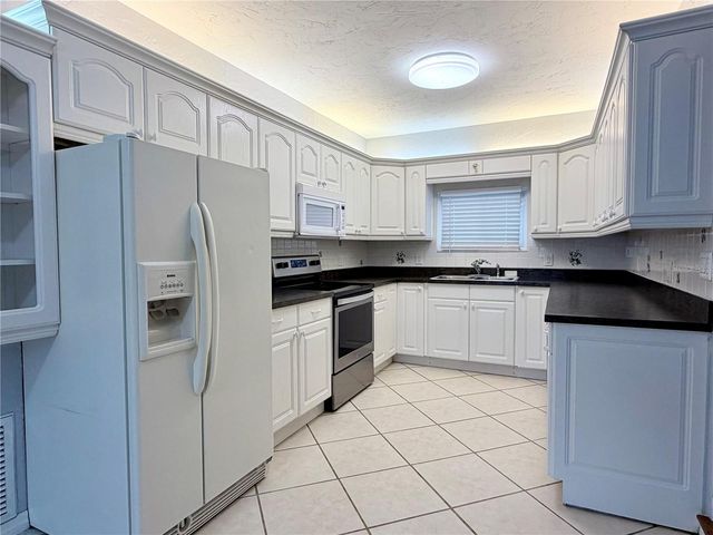 4320 YARDLEY AVENUE N, St Petersburg, FL 33713