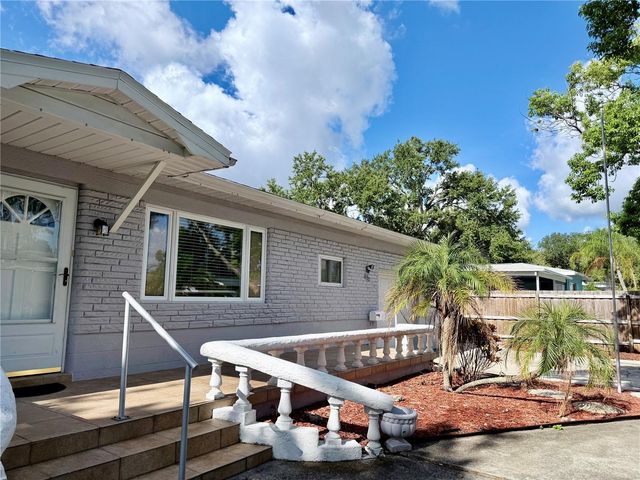 4320 YARDLEY AVENUE N, St Petersburg, FL 33713