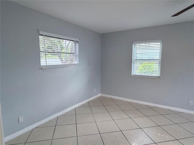 4320 YARDLEY AVENUE N, St Petersburg, FL 33713