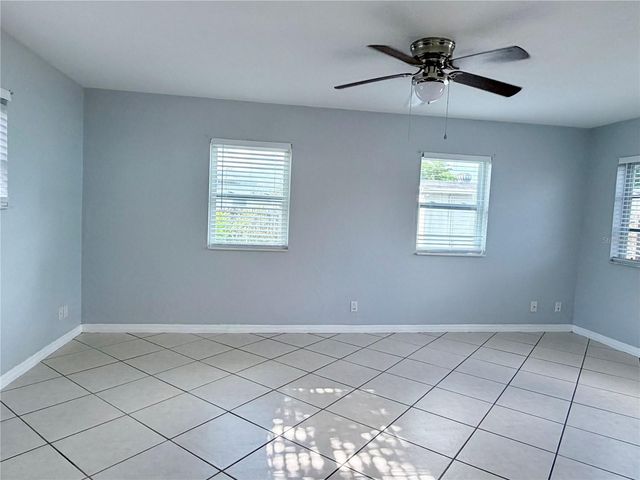 4320 YARDLEY AVENUE N, St Petersburg, FL 33713