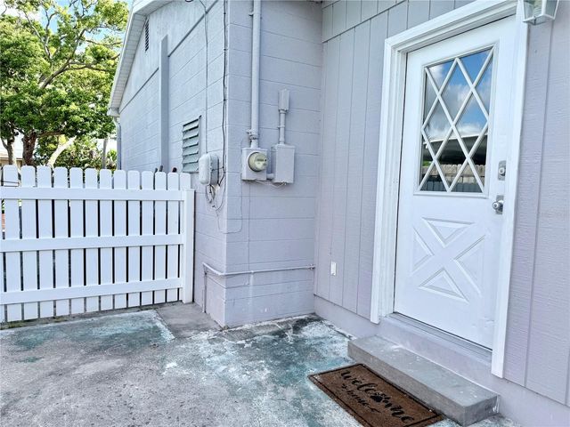 4320 YARDLEY AVENUE N, St Petersburg, FL 33713