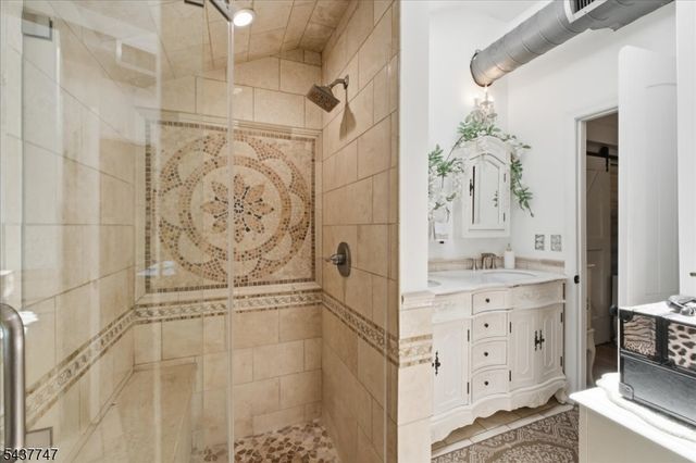1 Woodlawn Rd, Sparta Twp., NJ 07871