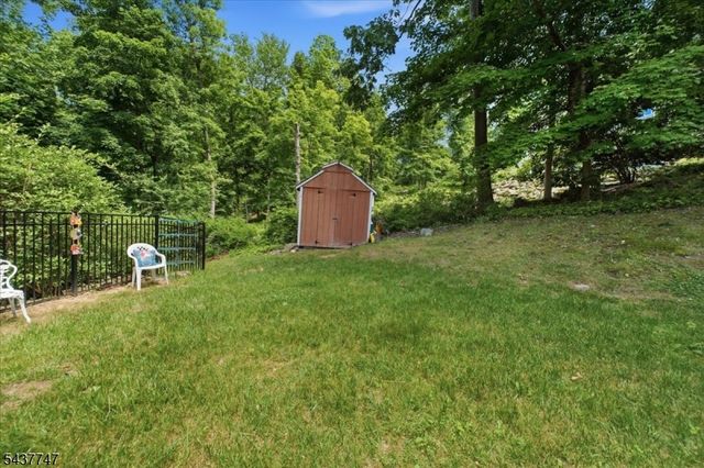 1 Woodlawn Rd, Sparta Twp., NJ 07871
