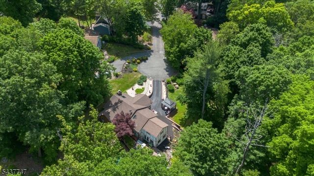 1 Woodlawn Rd, Sparta Twp., NJ 07871