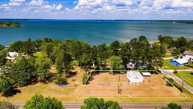 327 Palmetto Drive, Livingston, TX 77351
