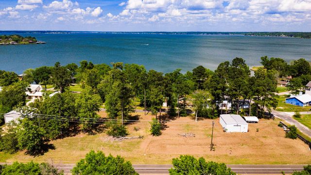 327 Palmetto Drive, Livingston, TX 77351