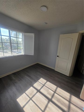 14055 SW 120th Ct 5-18, Miami, FL 33186