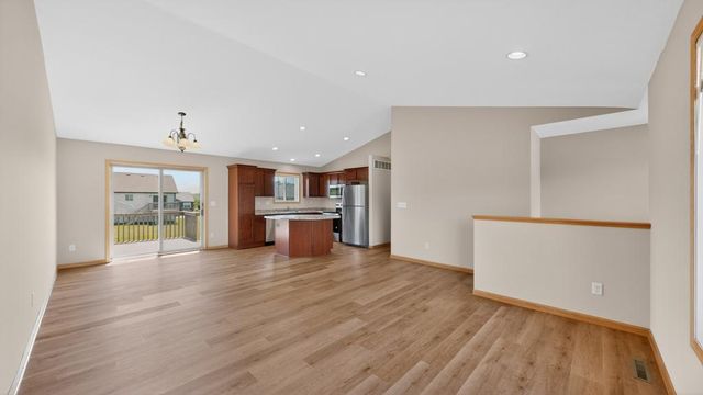 4024 Stone Point Drive NE, Rochester, MN 55906