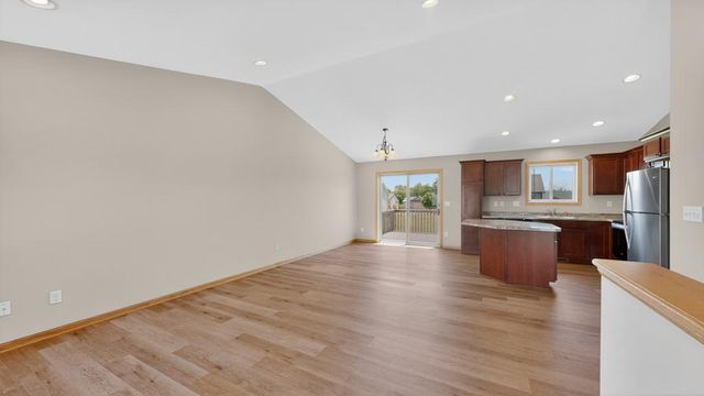 4024 Stone Point Drive NE, Rochester, MN 55906