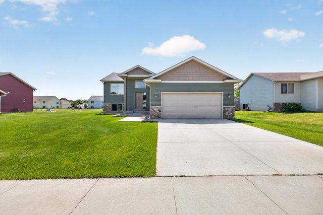 4024 Stone Point Drive NE, Rochester, MN 55906