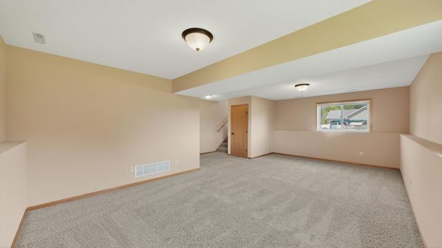 4024 Stone Point Drive NE, Rochester, MN 55906