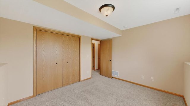 4024 Stone Point Drive NE, Rochester, MN 55906