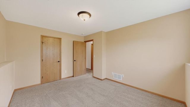 4024 Stone Point Drive NE, Rochester, MN 55906