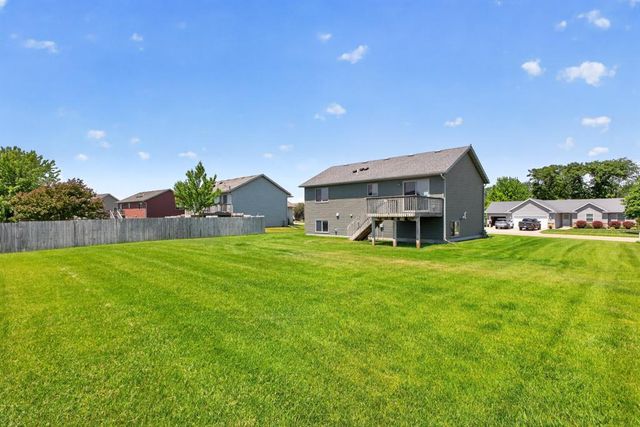 4024 Stone Point Drive NE, Rochester, MN 55906