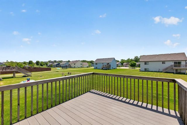 4024 Stone Point Drive NE, Rochester, MN 55906