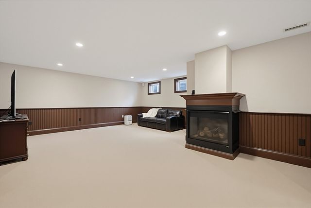 7 Walden Way 7, Milford, MA 01757