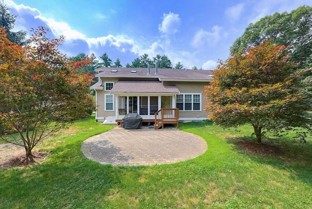 7 Walden Way 7, Milford, MA 01757