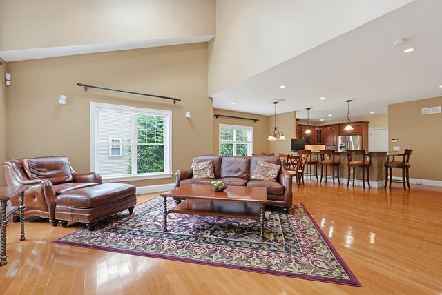 7 Walden Way 7, Milford, MA 01757