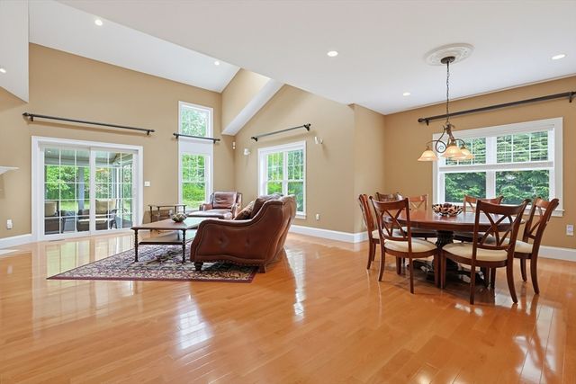 7 Walden Way 7, Milford, MA 01757