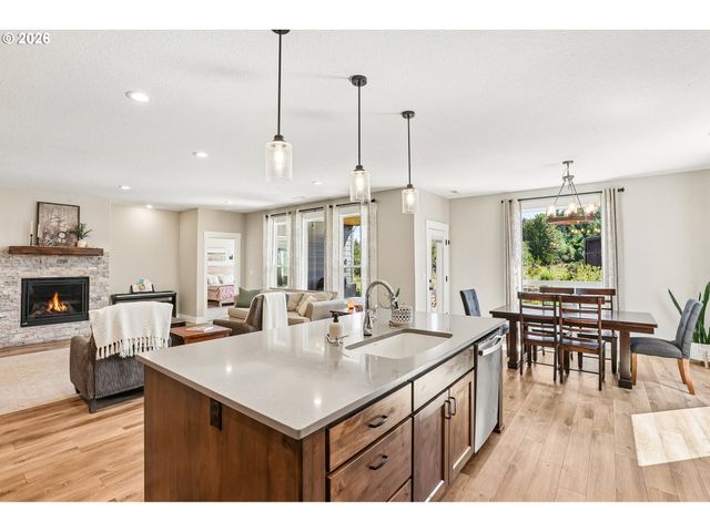 4417 Se 17TH Ave, Brush Prairie, WA 98606