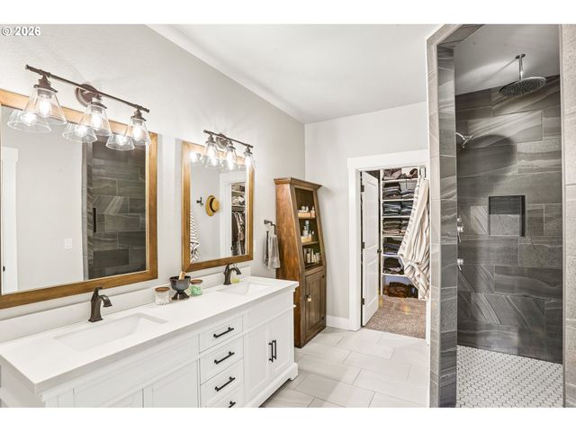4417 Se 17TH Ave, Brush Prairie, WA 98606