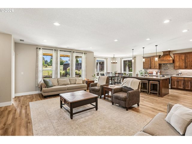 4417 Se 17TH Ave, Brush Prairie, WA 98606