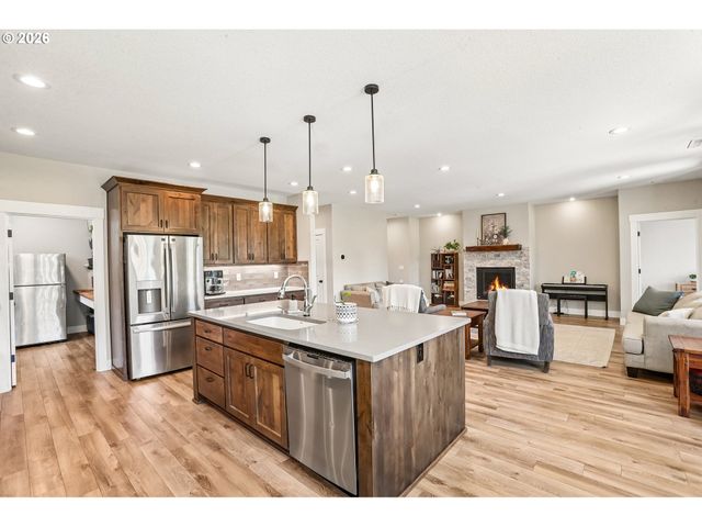4417 Se 17TH Ave, Brush Prairie, WA 98606