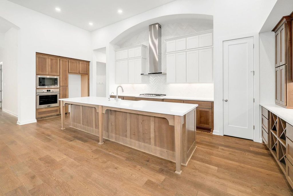 113 Ribera DR, Liberty Hill, TX 78642