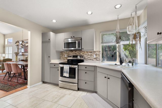 6705 Cypress Point Way NE, Albuquerque, NM 87111