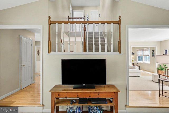 2427 CLOVER, Mechanicsburg, PA 17055
