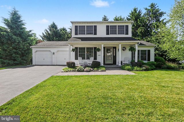 2427 CLOVER, Mechanicsburg, PA 17055