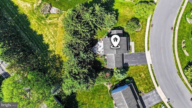 2427 CLOVER, Mechanicsburg, PA 17055