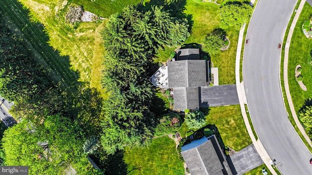 2427 CLOVER, Mechanicsburg, PA 17055