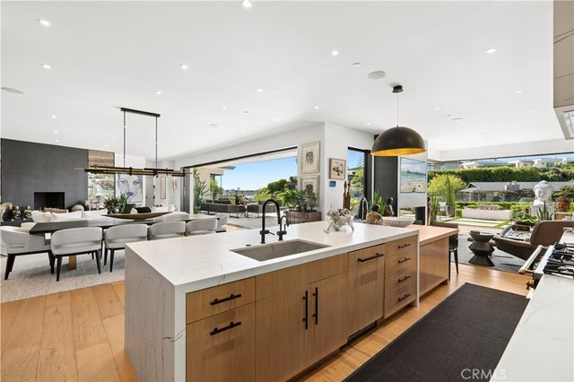 1521 Bayadere Terrace, Corona Del Mar, CA 92625