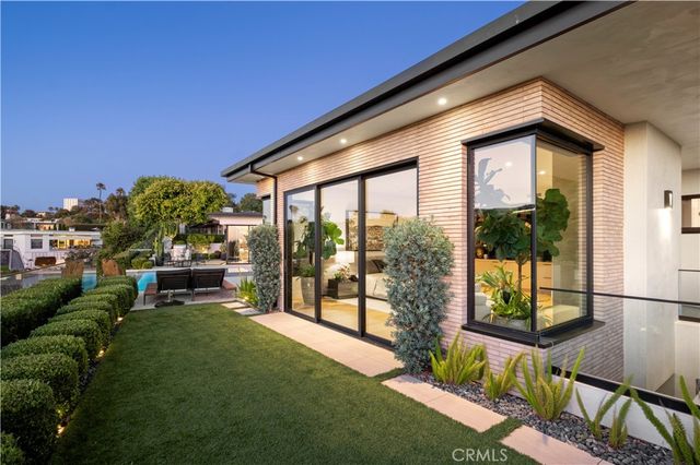 1521 Bayadere Terrace, Corona Del Mar, CA 92625