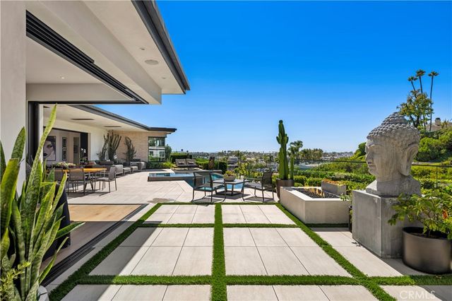 1521 Bayadere Terrace, Corona Del Mar, CA 92625