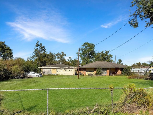 4323 Weaver Road, Houston, TX 77016