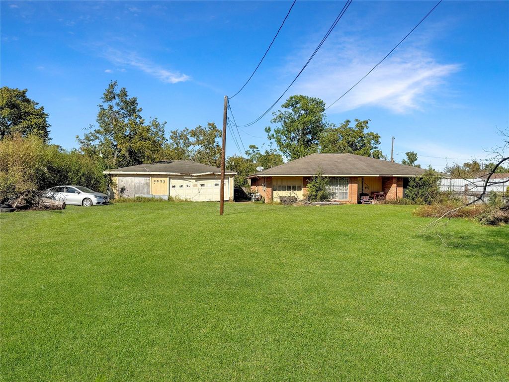 4323 Weaver Road, Houston, TX 77016