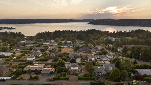 920 S Ventura Drive, Tacoma, WA 98465