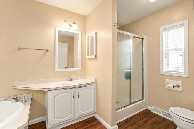 33045 Finestead Drive, Granger, IA 50109