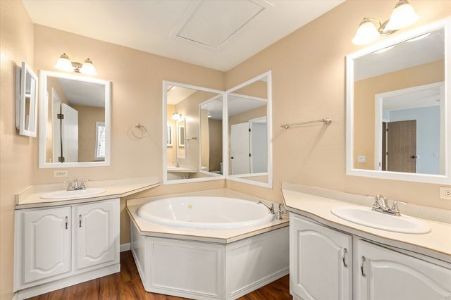 33045 Finestead Drive, Granger, IA 50109