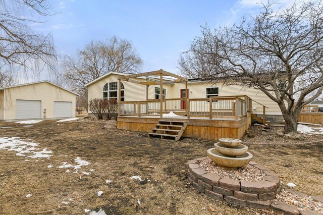 33045 Finestead Drive, Granger, IA 50109