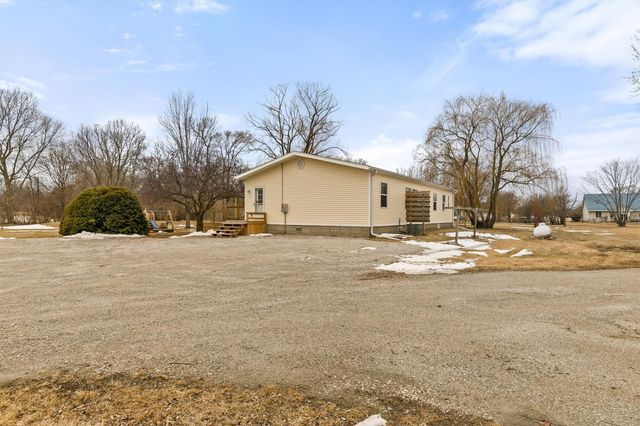 33045 Finestead Drive, Granger, IA 50109