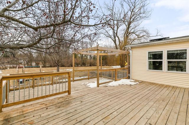 33045 Finestead Drive, Granger, IA 50109