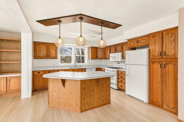 33045 Finestead Drive, Granger, IA 50109