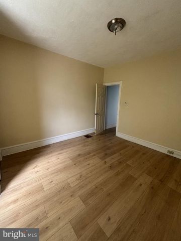 4636 OAKLAND ST, Philadelphia, PA 19124